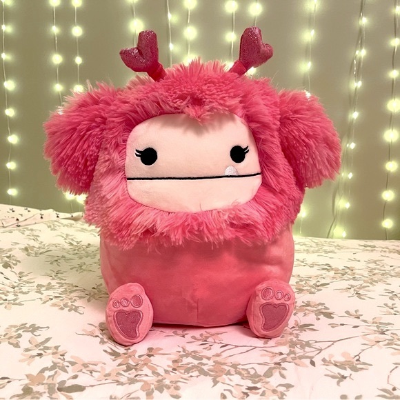 Squishmallows Accessories - Caprinne the Big Foot 12” Squishmallow - Valentine’s Day Edition